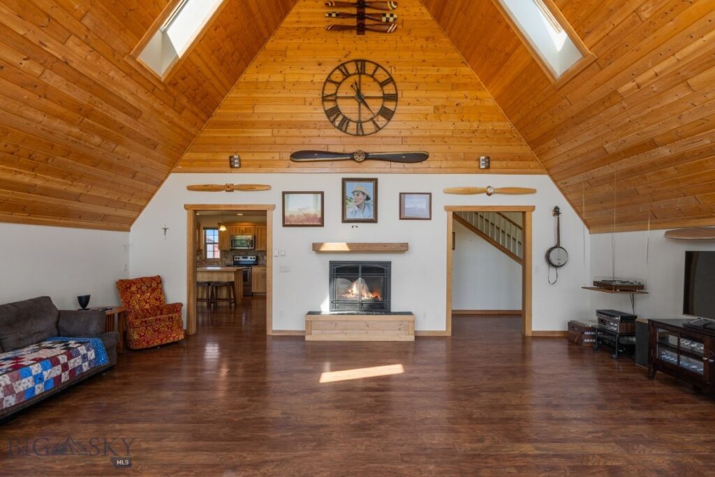 61253 Watson Road,  MT 59865