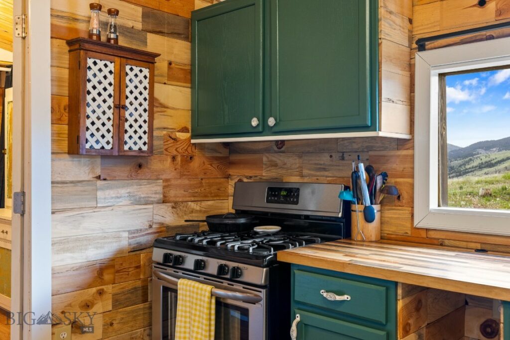 1435 Lone Wolf Trail, Three Forks MT 59752