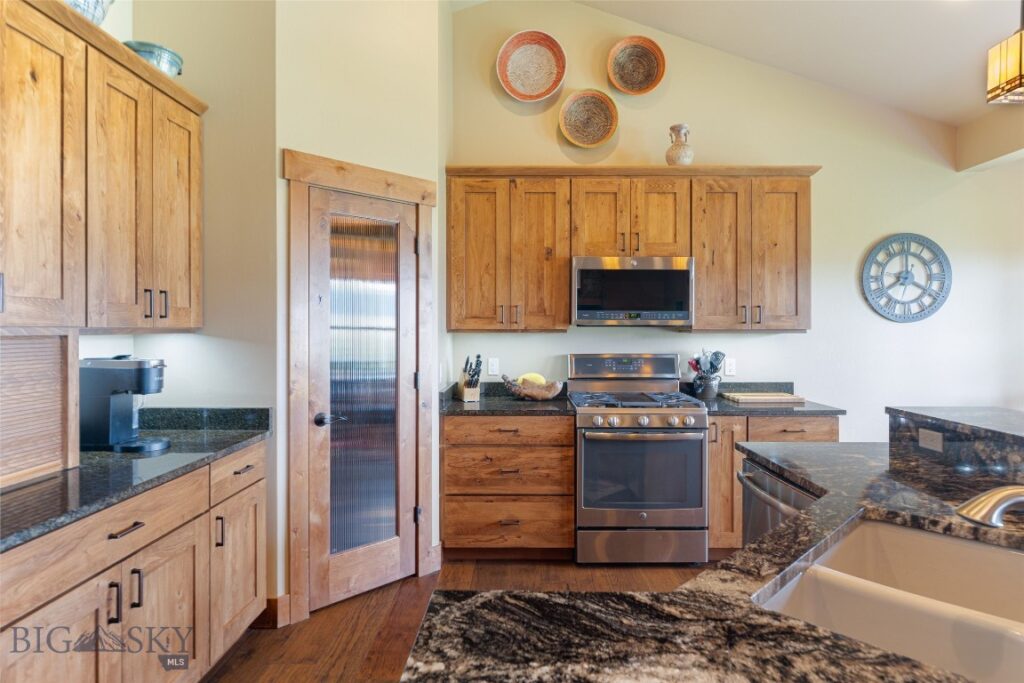 27 Raghorn, Ennis MT 59729