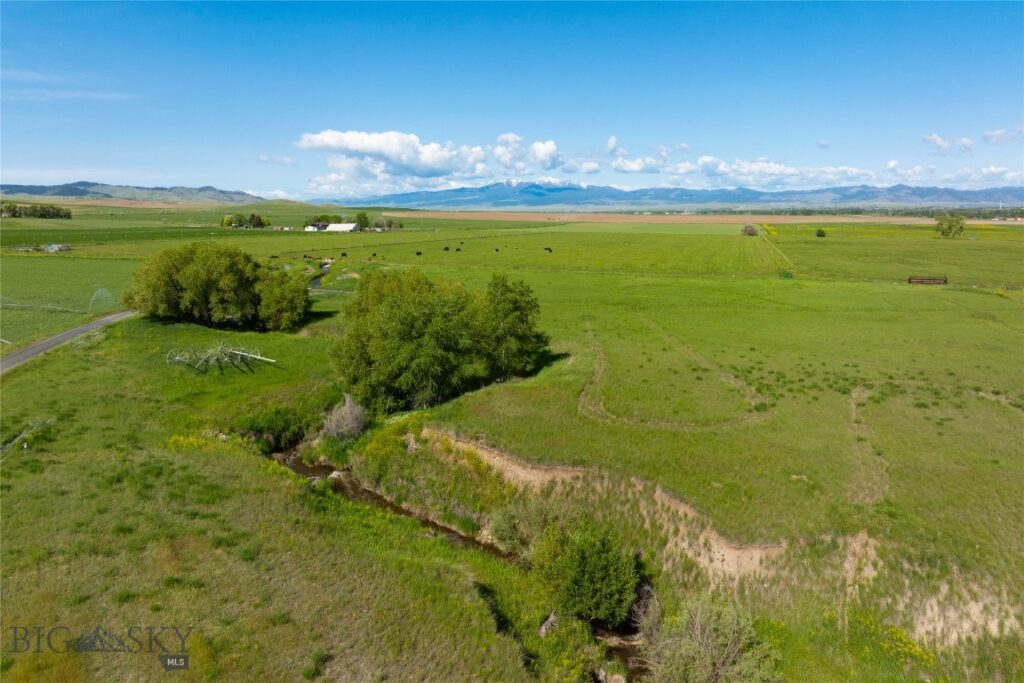107 Mayflower Road, Whitehall MT 59759
