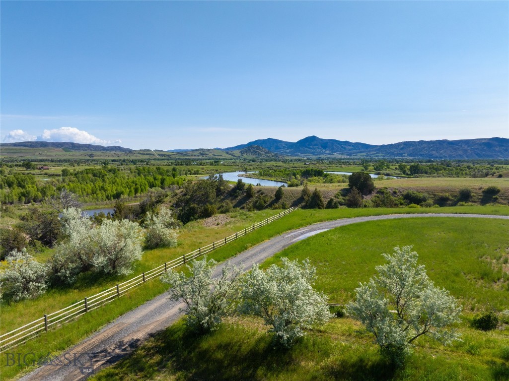 107 Mayflower Road, Whitehall MT 59759