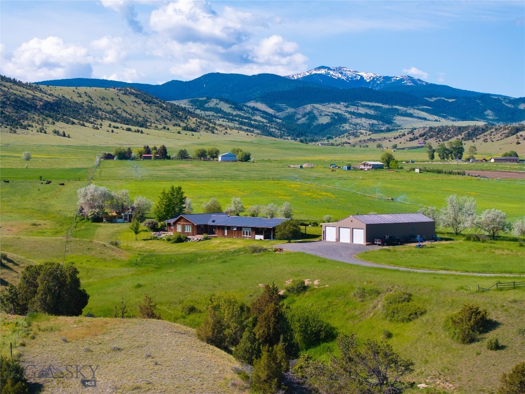 107 Mayflower Road, Whitehall MT 59759