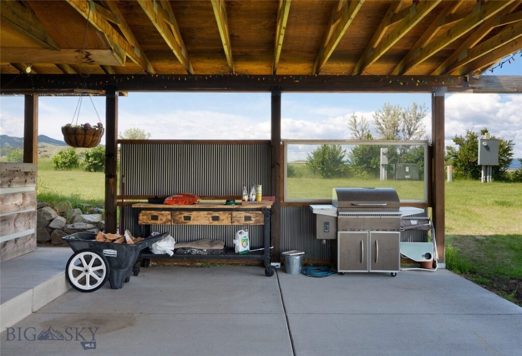 107 Mayflower Road, Whitehall MT 59759