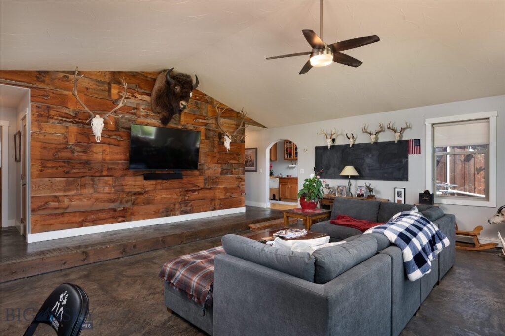 107 Mayflower Road, Whitehall MT 59759