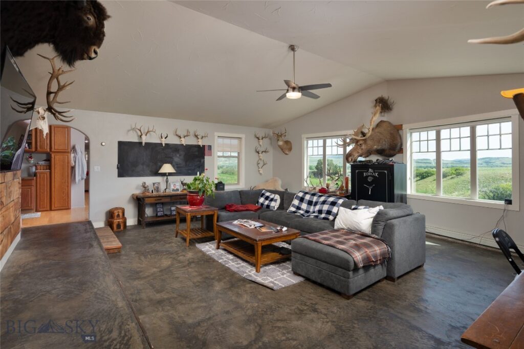 107 Mayflower Road, Whitehall MT 59759