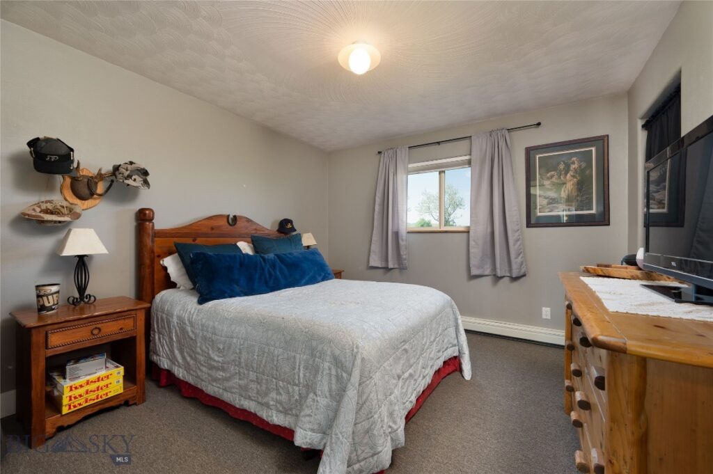 107 Mayflower Road, Whitehall MT 59759