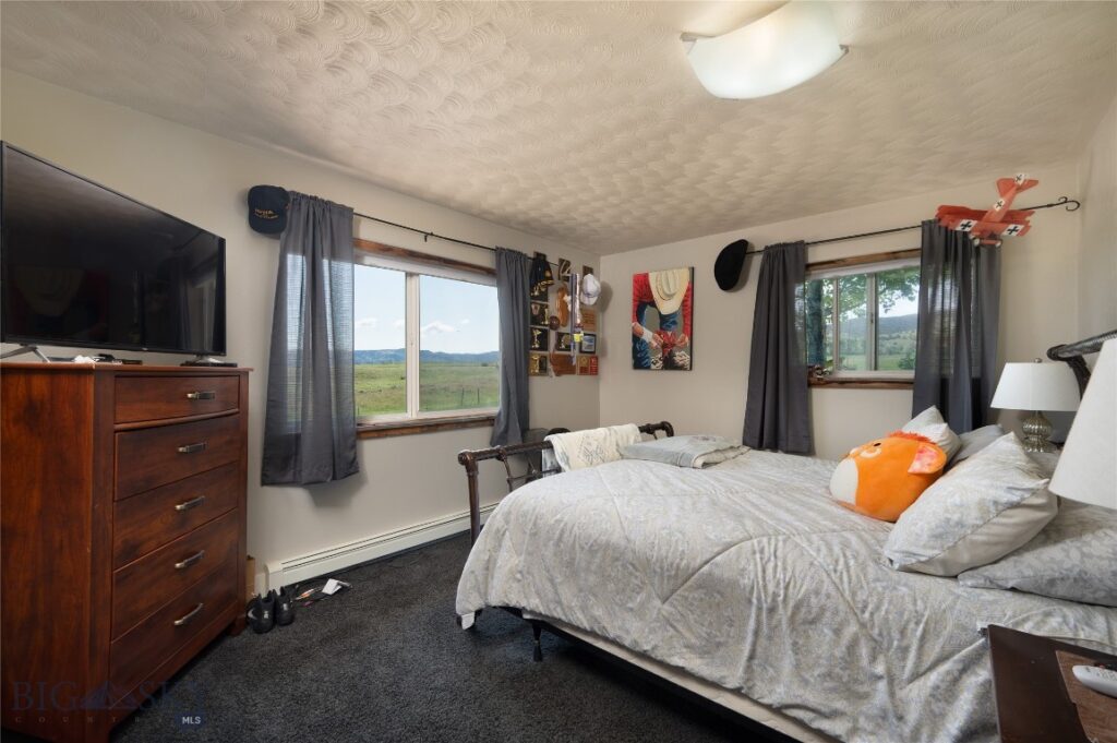 107 Mayflower Road, Whitehall MT 59759