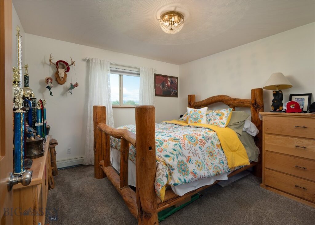 107 Mayflower Road, Whitehall MT 59759