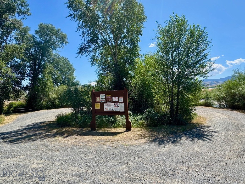 107 Mayflower Road, Whitehall MT 59759