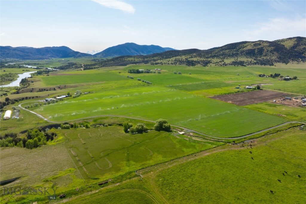 107 Mayflower Road, Whitehall MT 59759