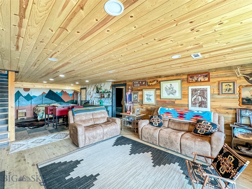 8 Montana Way, Ennis MT 59729