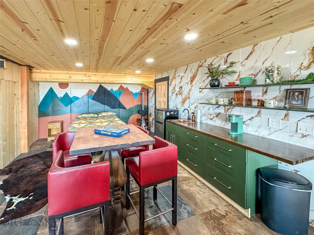8 Montana Way, Ennis MT 59729