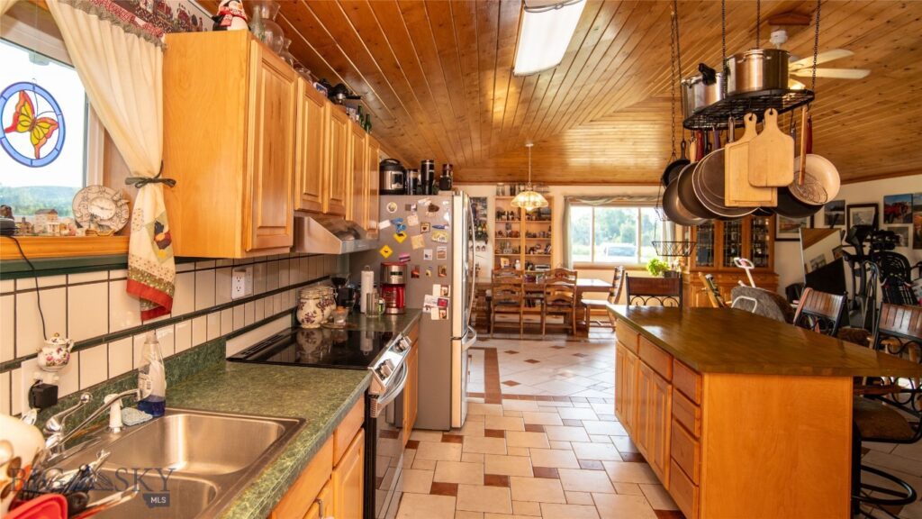 65 Indian Rings Road, Big Timber MT 59011