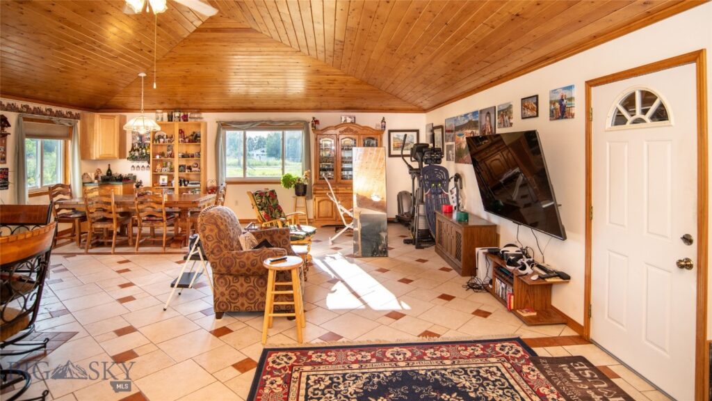 65 Indian Rings Road, Big Timber MT 59011