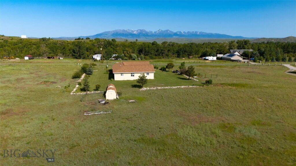 65 Indian Rings Road, Big Timber MT 59011