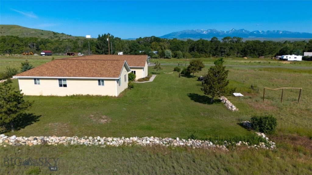 65 Indian Rings Road, Big Timber MT 59011