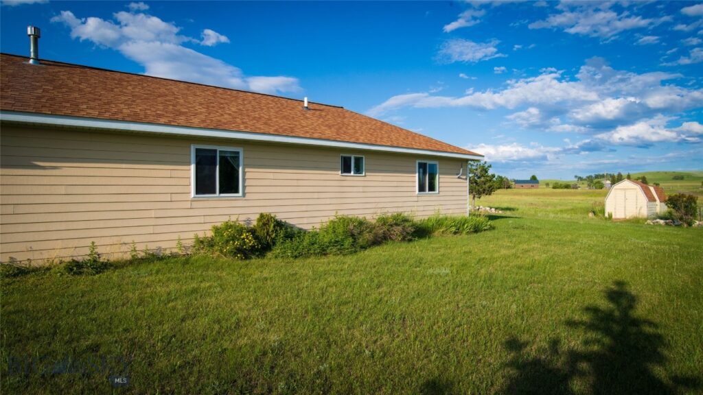 65 Indian Rings Road, Big Timber MT 59011