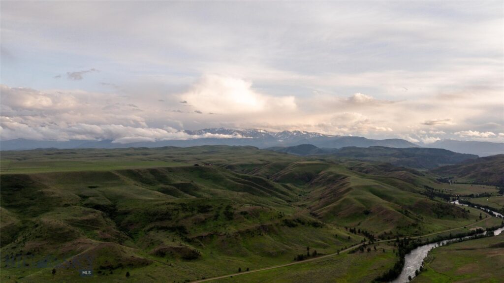 287 Spring Creek Road, Absarokee MT 59001