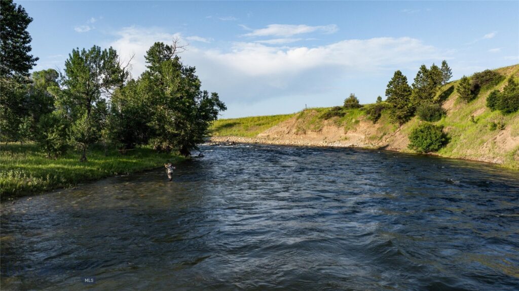287 Spring Creek Road, Absarokee MT 59001