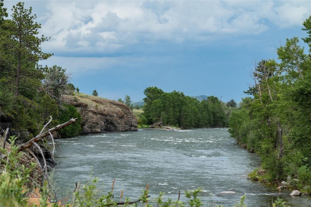 287 Spring Creek Road, Absarokee MT 59001
