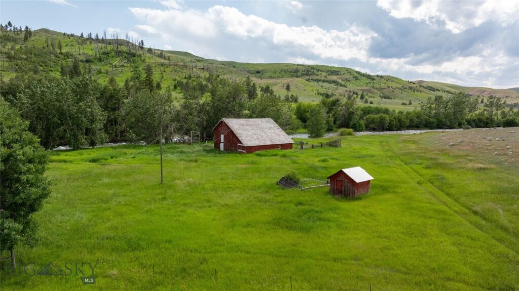 287 Spring Creek Road, Absarokee MT 59001