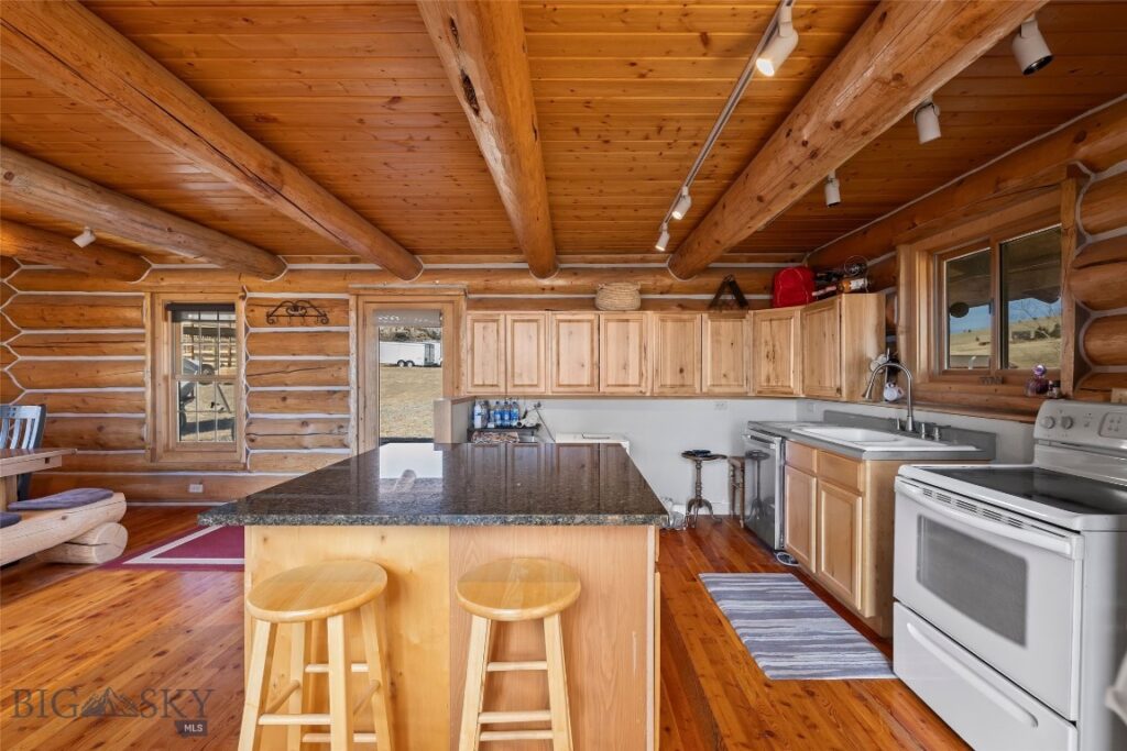 90 Halo Loop Trail, Ennis MT 59729