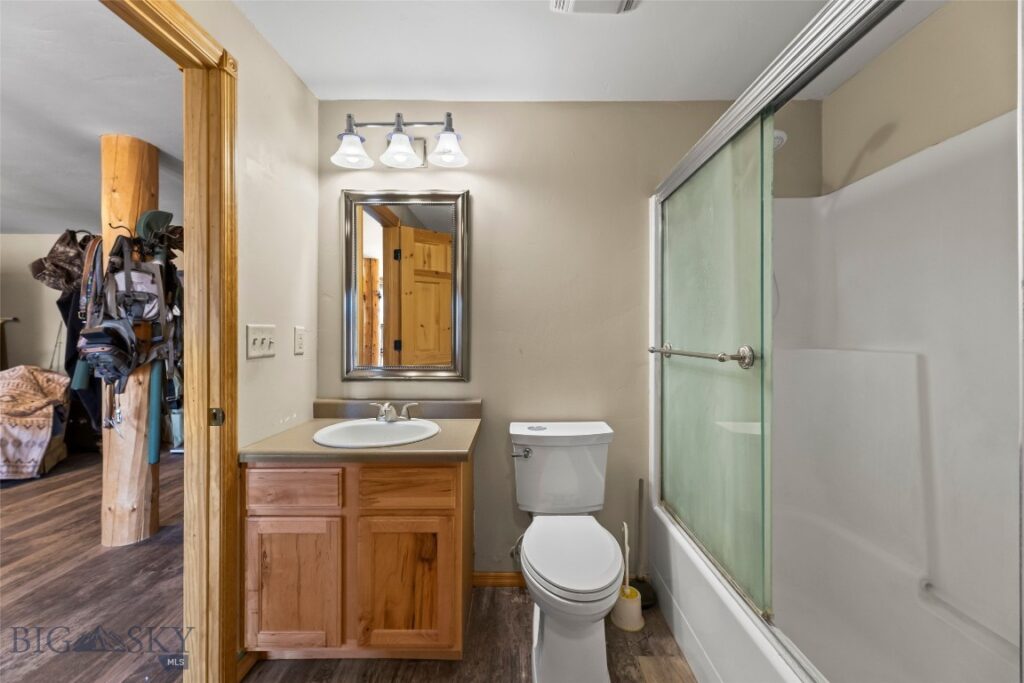 90 Halo Loop Trail, Ennis MT 59729