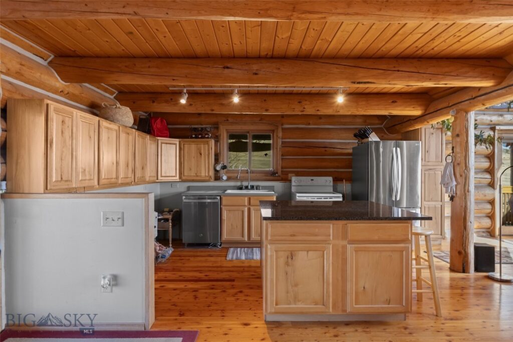 90 Halo Loop Trail, Ennis MT 59729