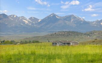 20 Rapeljae Rd, Big Timber MT 59011