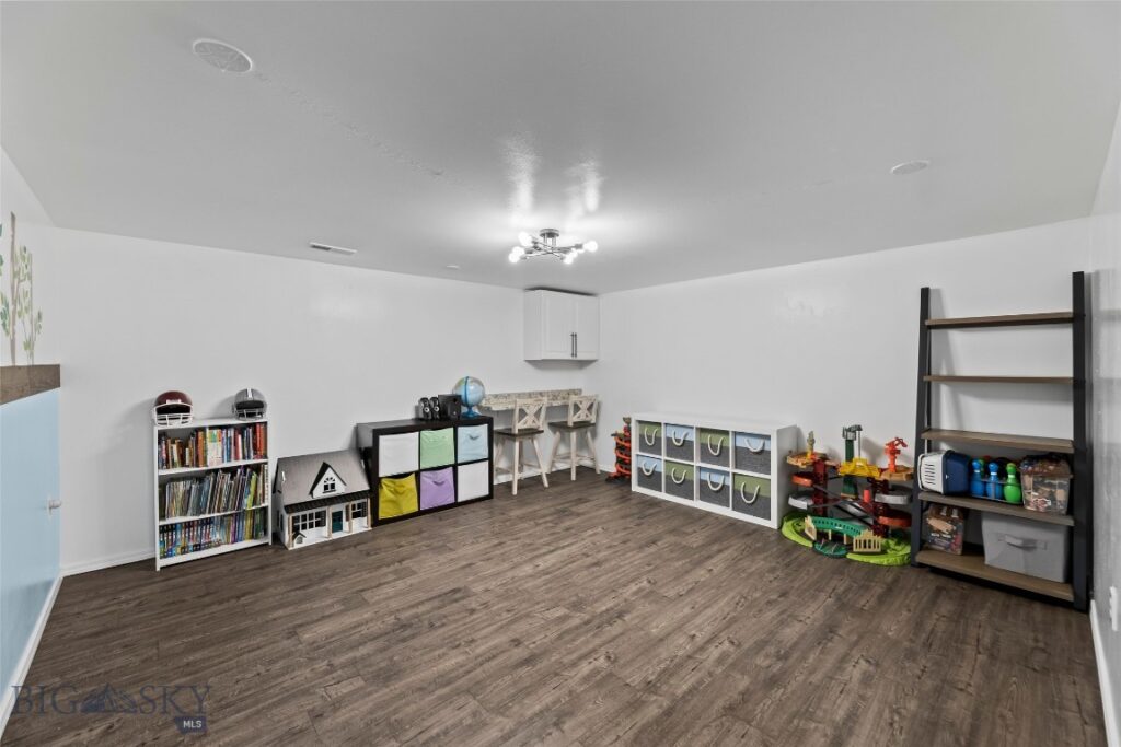 18 Meadowlark Circle, Big Timber MT 59011