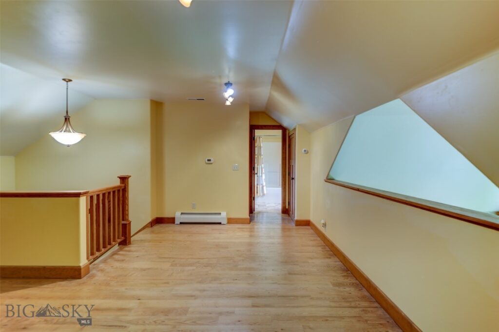 1986 E River Road, Livingston MT 59047