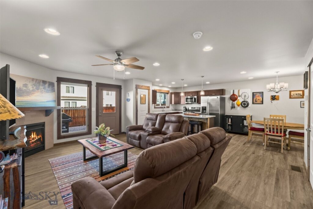 1307 Fozzie Lane, Belgrade MT 59714