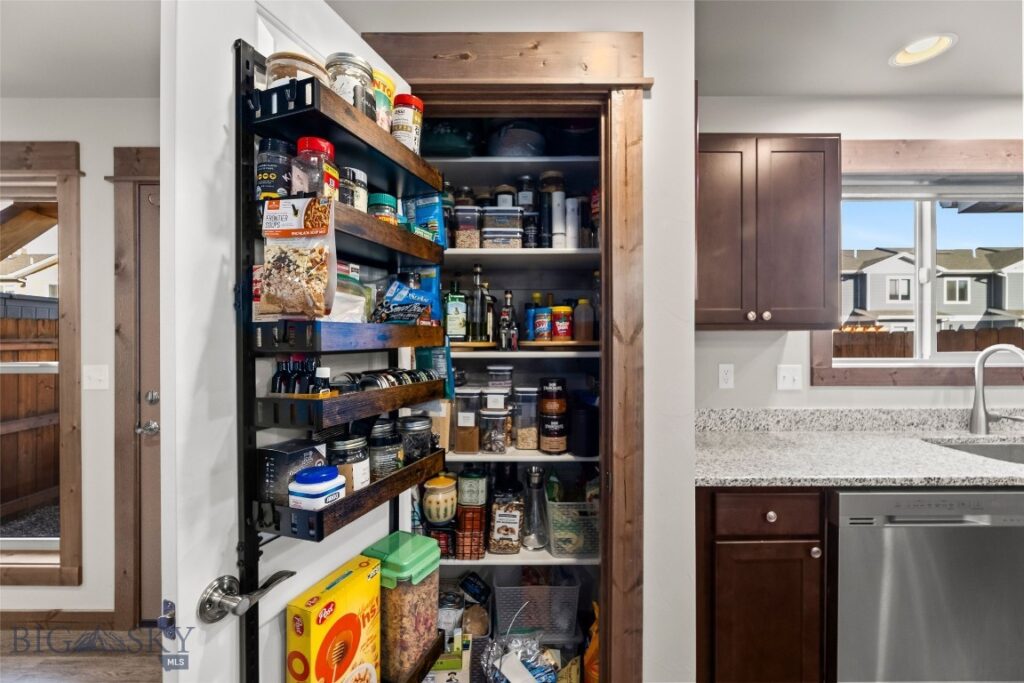 1307 Fozzie Lane, Belgrade MT 59714