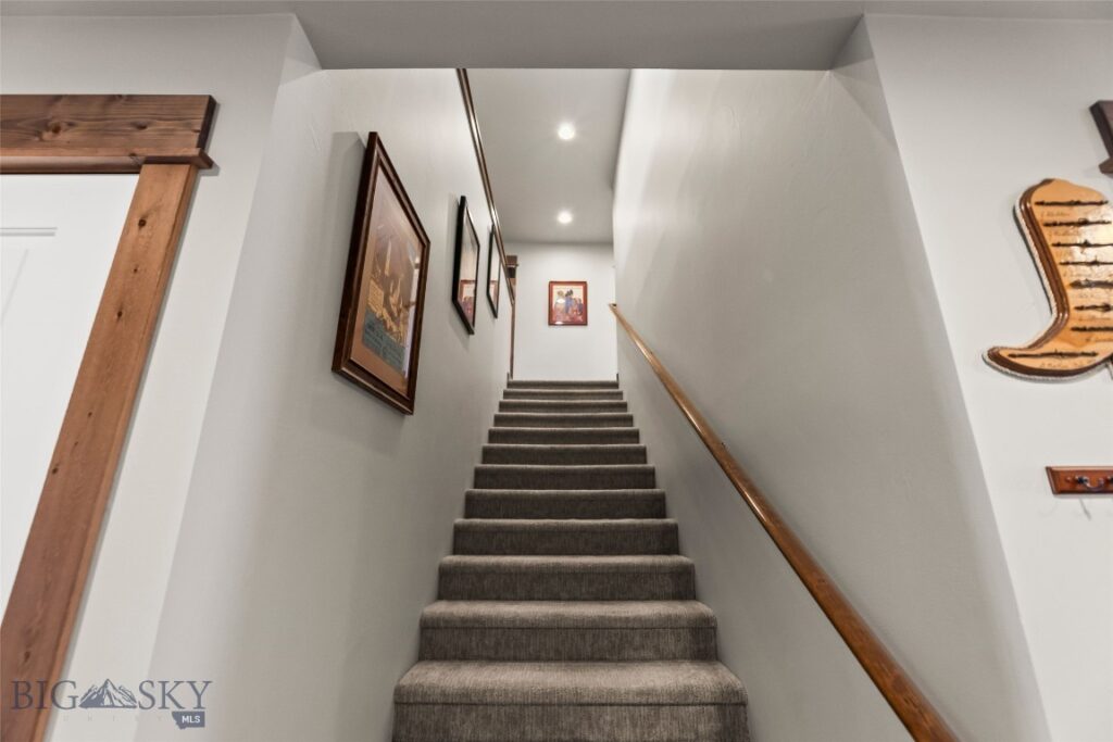 1307 Fozzie Lane, Belgrade MT 59714