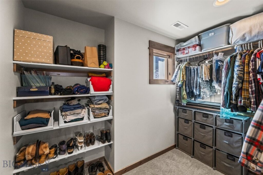 1307 Fozzie Lane, Belgrade MT 59714