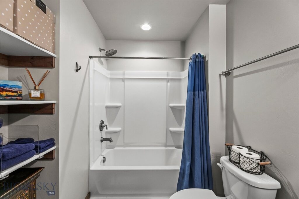 1307 Fozzie Lane, Belgrade MT 59714