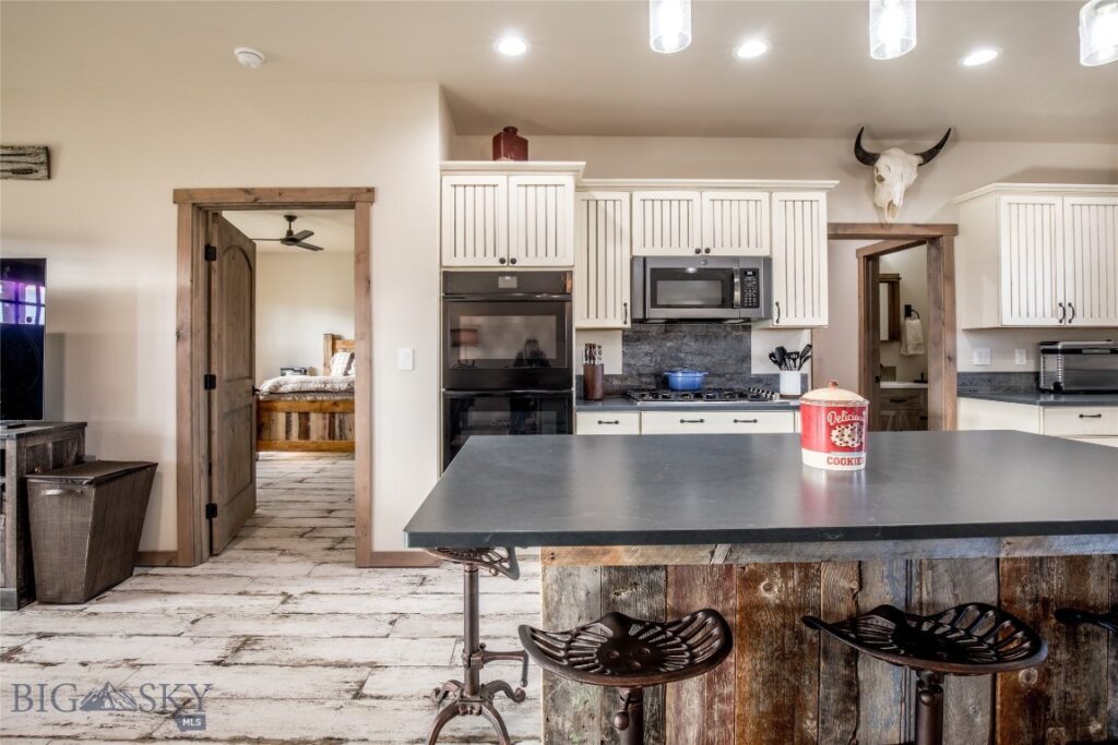 55 Vigilante Lane, Sheridan MT 59749