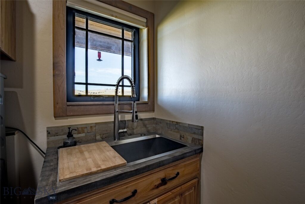 55 Vigilante Lane, Sheridan MT 59749