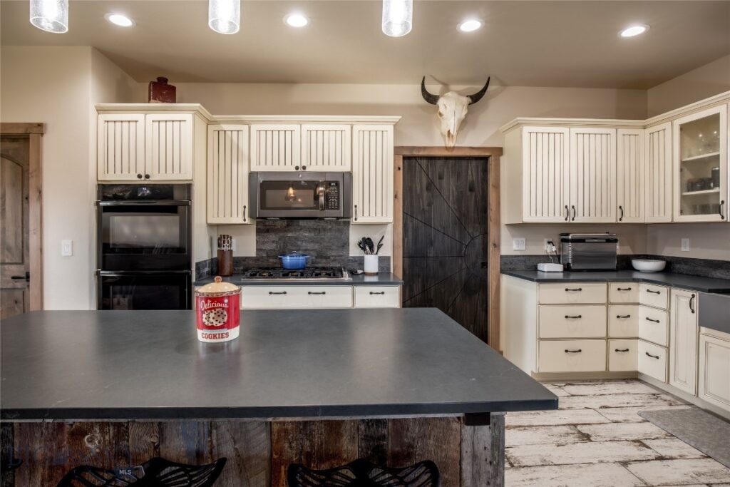 55 Vigilante Lane, Sheridan MT 59749