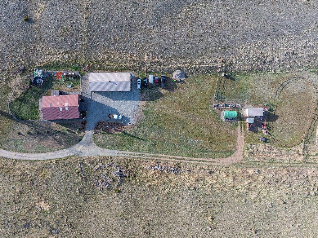 682 E River Road, Pray MT 59065