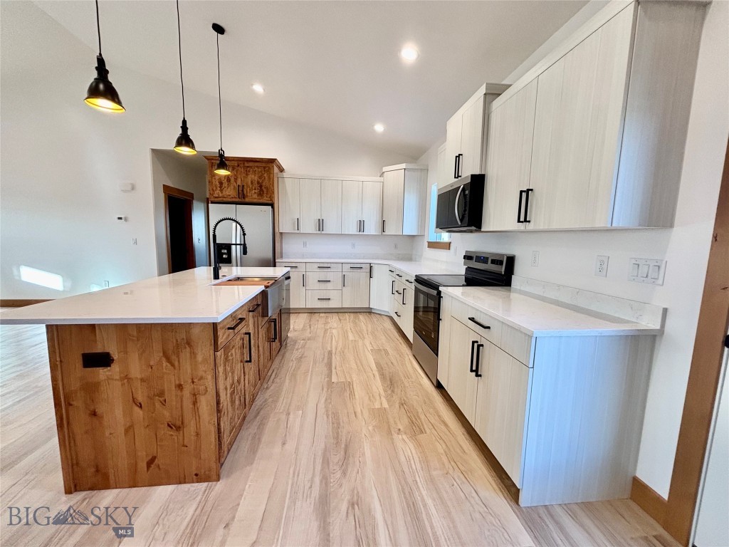 120 Thomas Way, Dillon MT 59725