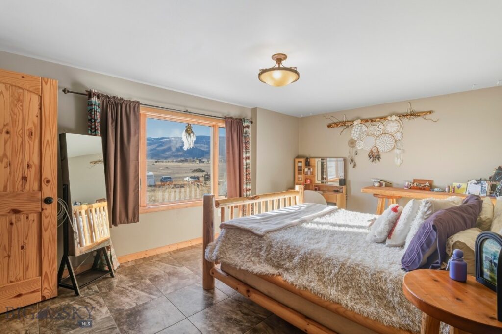 50 Cielo Grande Drive, Pray MT 59047