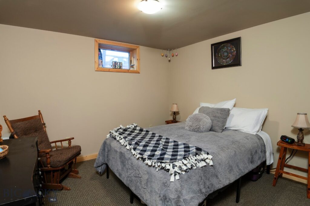 50 Cielo Grande Drive, Pray MT 59047