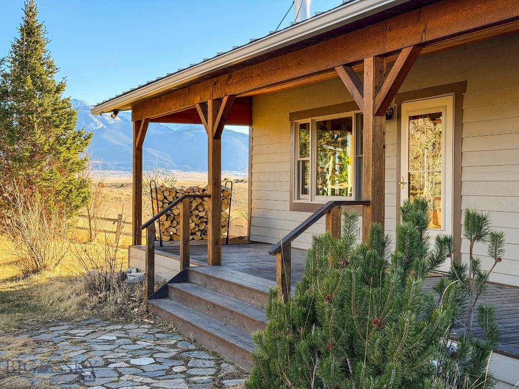 50 Cielo Grande Drive, Pray MT 59047