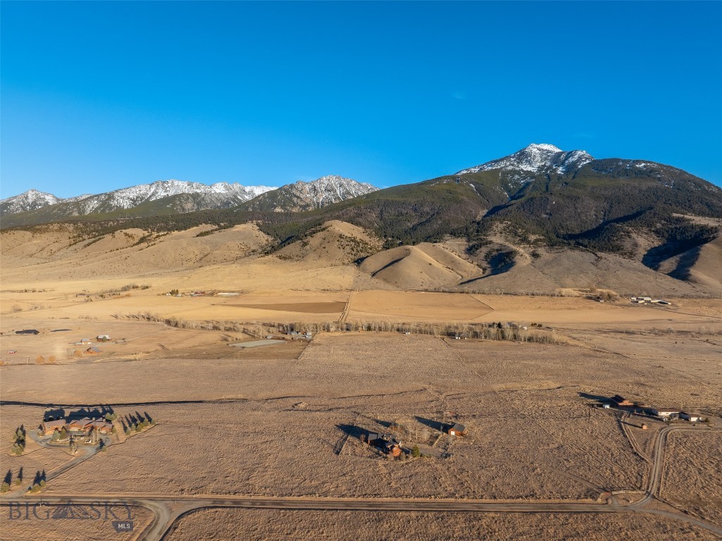 5 Shoshoni Way, Pray MT 59065