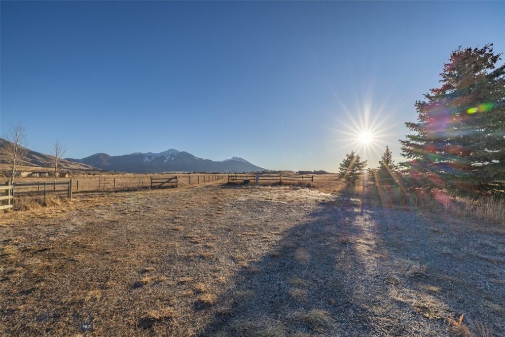 5 Shoshoni Way, Pray MT 59065