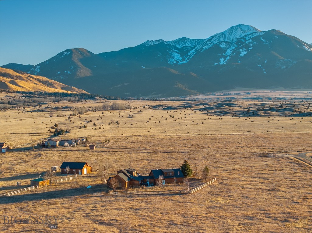 5 Shoshoni Way, Pray MT 59065