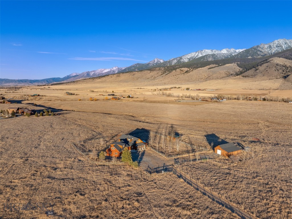 5 Shoshoni Way, Pray MT 59065