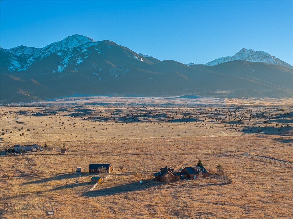 5 Shoshoni Way, Pray MT 59065