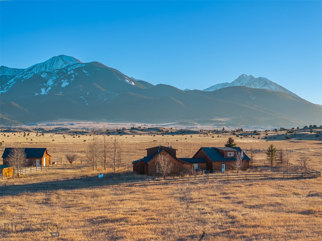 5 Shoshoni Way, Pray MT 59065
